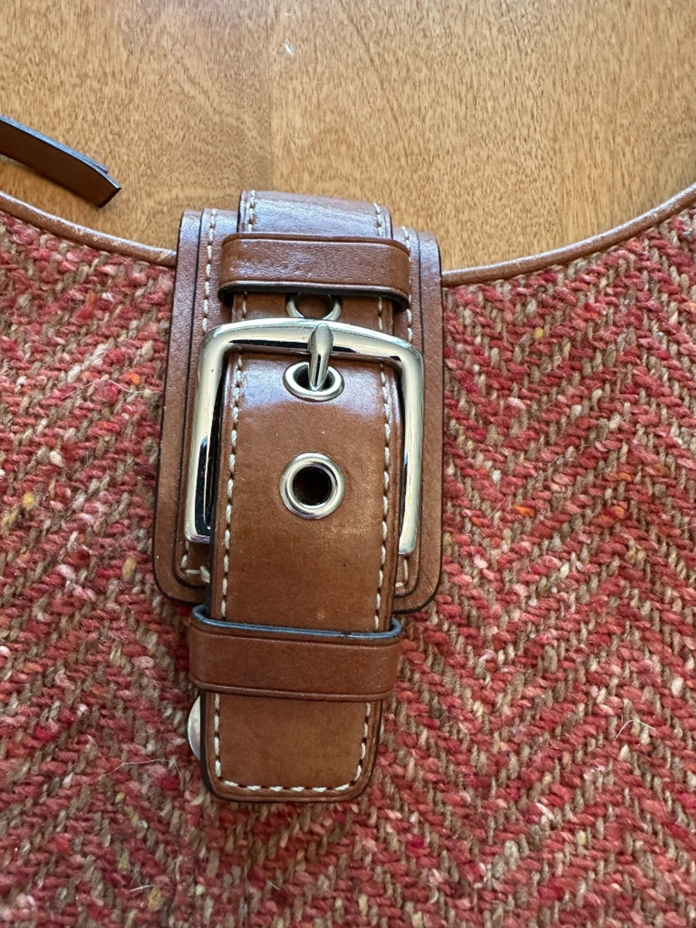 ✨ Vintage Coach Hobo Bag – Classic & Timeless ✨ - Picture 4 of 10